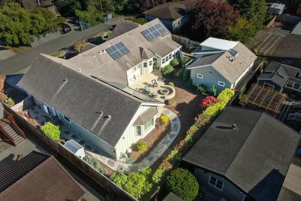 608 San Benito Street, Half Moon Bay, CA — listing photo 1
