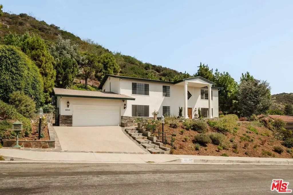 18041 Blue Sail Drive, Pacific Palisades, CA — listing photo 1