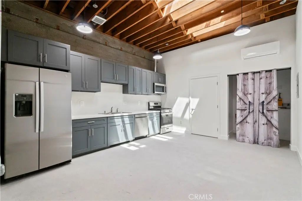 1901 S Pacific Avenue 7, San Pedro, CA — listing photo 1