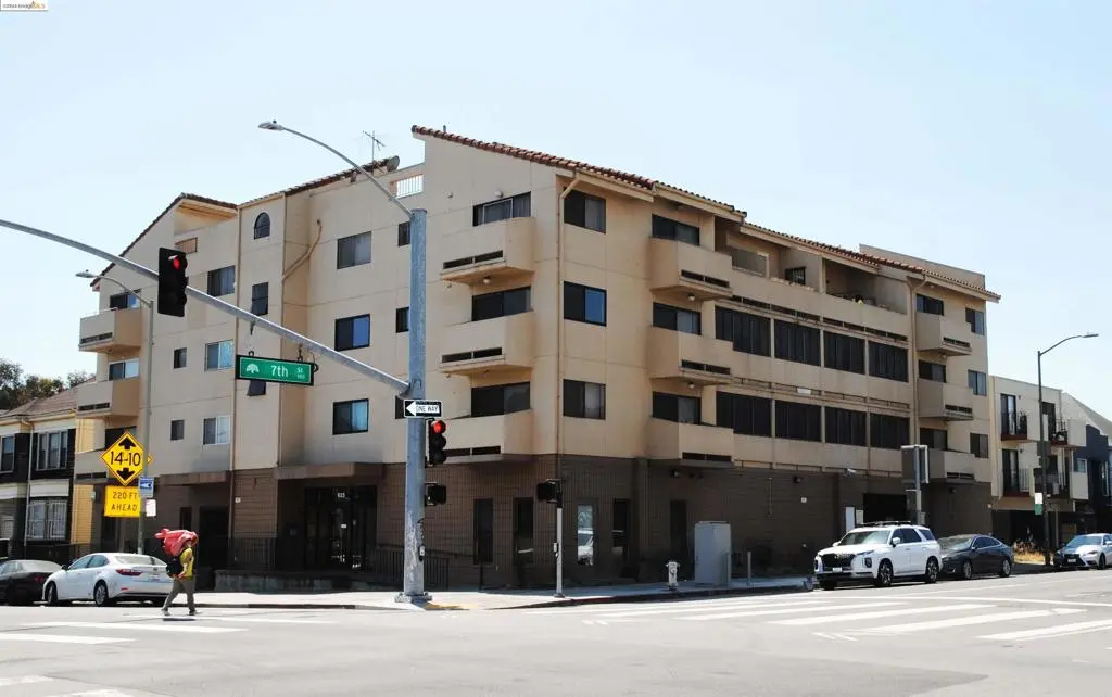Condominium for sale at 625 Madison St 107, Oakland, CA featuring 1 bed and 1 bath