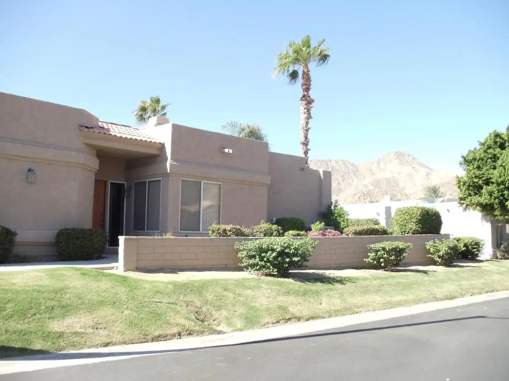 Residential Lease for rent at 48540 Via Amistad, La Quinta, Riverside County, CA featuring 3 beds and 2 baths