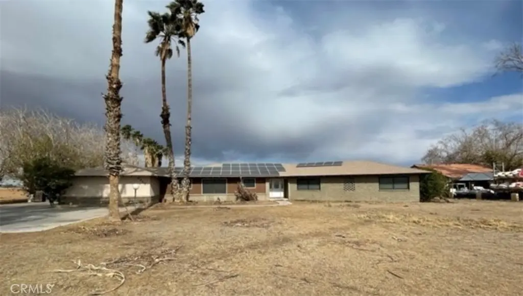 8360 E. Tenth Avenie, Blythe, CA — listing photo 1