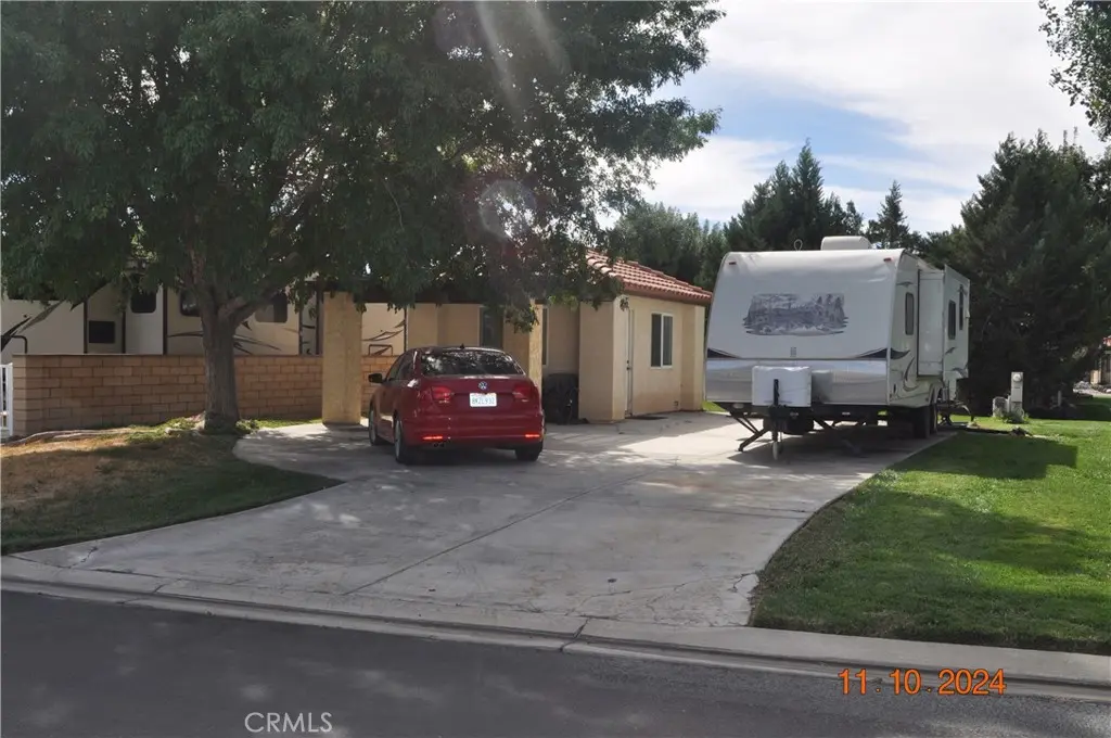 11600 Ridgemark Road, Apple Valley, CA — listing photo 1
