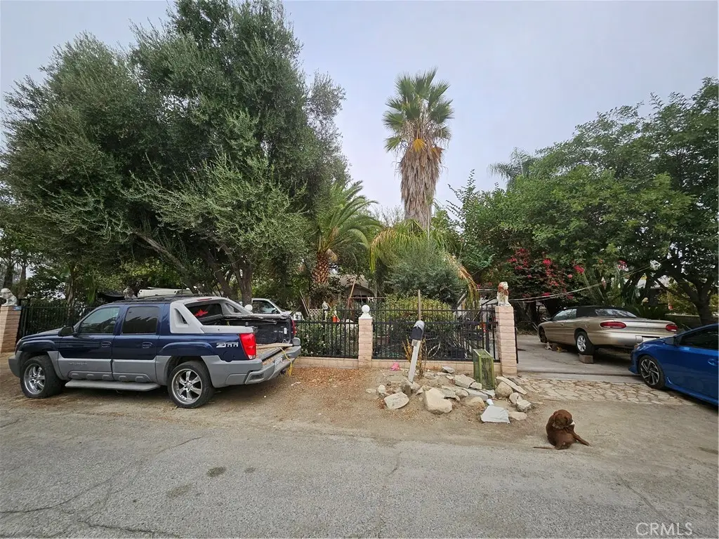 566 E Santa Fe Street, San Bernardino, CA — listing photo 1