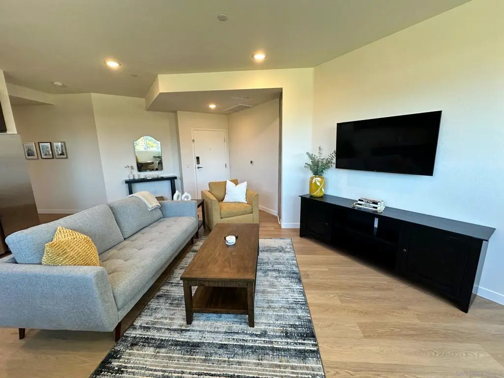 Single Family Residence for rent at 3909 Voltaire St 110, San Diego, CA featuring 1 bed and 1 bath