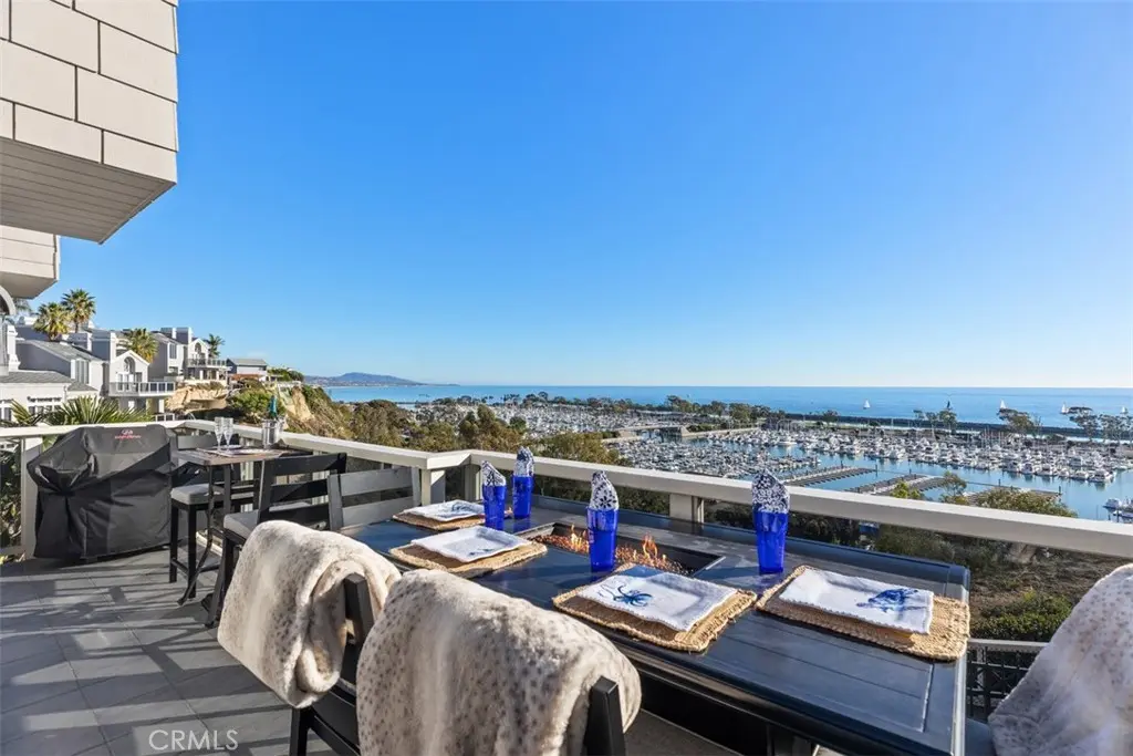 Townhouse for rent at 24536 Santa Clara Avenue, Dana Point, CA featuring 3 beds and 4 baths