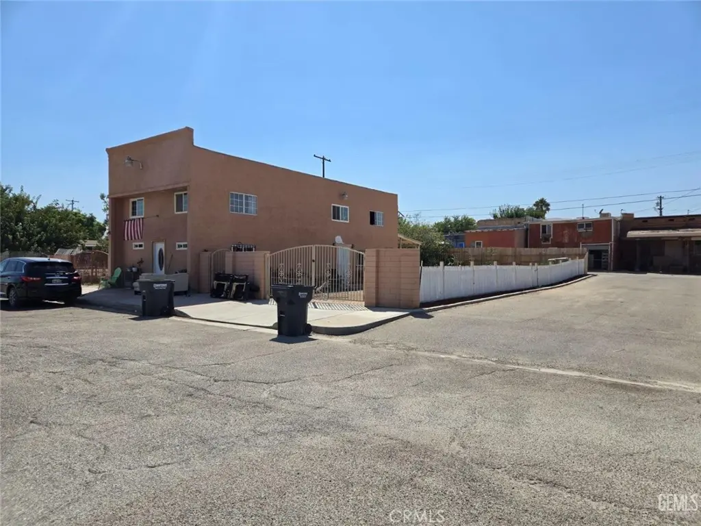 333 Kern Street, Maricopa, CA — listing photo 1