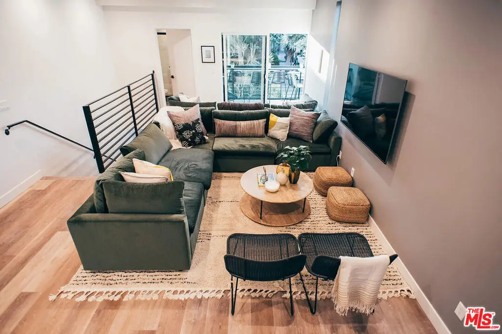 Residential Lease for rent at 840 N Harvard Boulevard 1/2, Los Angeles, Los Angeles County, CA featuring 3 beds and 3 baths