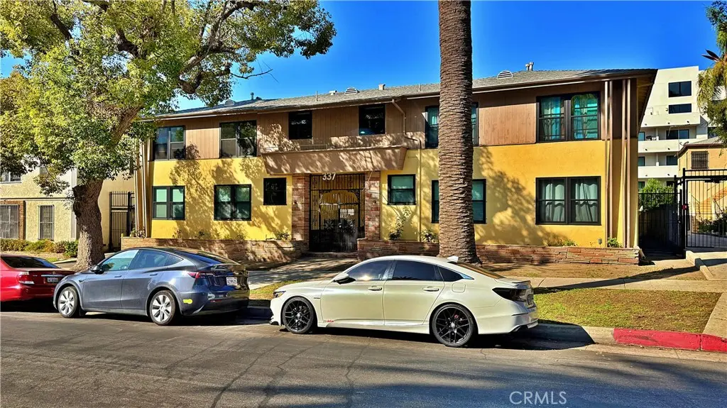 Residential Lease for rent at 337 S Occidental Boulevard 03, Los Angeles, Los Angeles County, CA featuring 1 bed and 1 bath