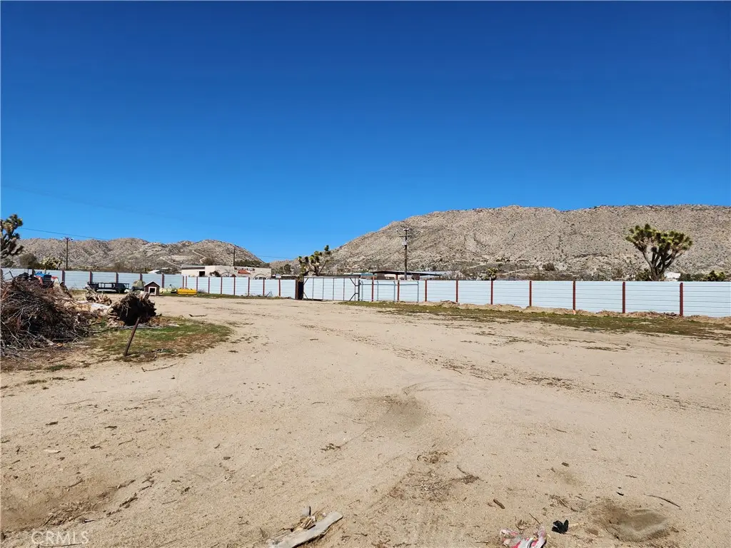 7248 Scarvan Road, Yucca Valley, CA — listing photo 1