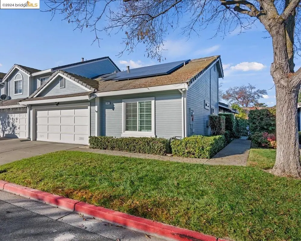 Townhouse for sale at 247 Heron Dr, Pittsburg, CA featuring 3 beds and 2 baths