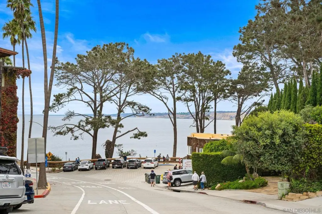 Apartment for rent at 1315 Cave St, San Diego, CA featuring 1 bed and 1 bath