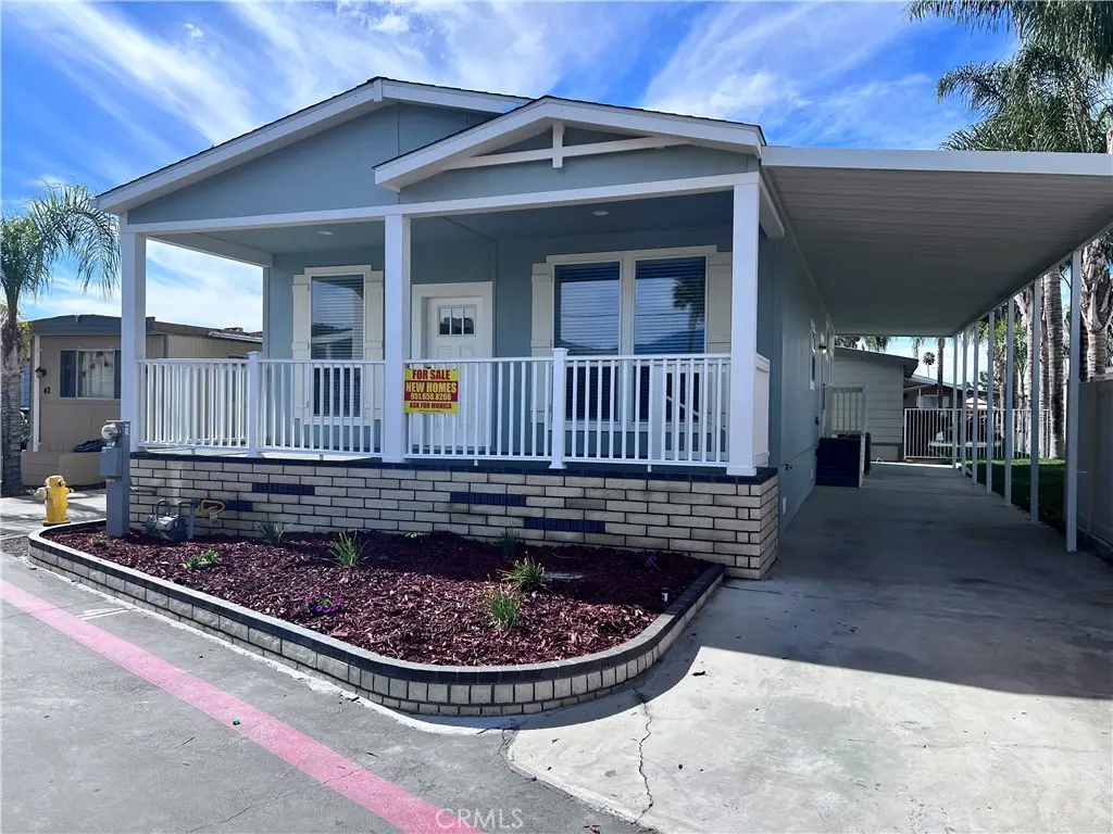 Manufactured In Park for sale at 1445 W Florida Avenue 41, Hemet, CA featuring 3 beds and 2 baths