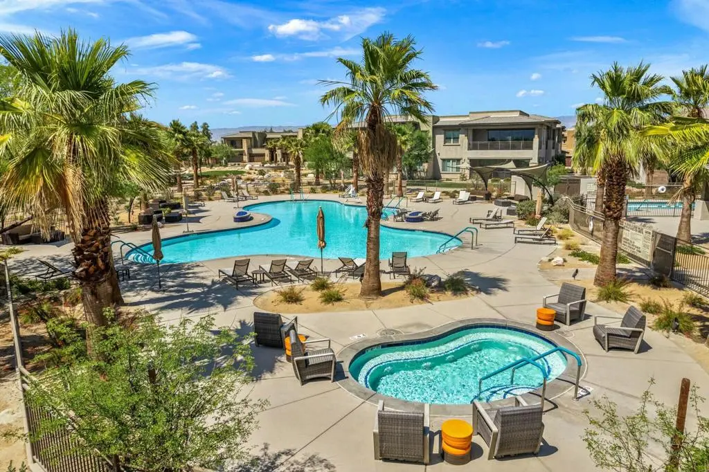 Residential Lease for rent at 302 Retreat Circle, Palm Desert, Riverside County, CA featuring 3 beds and 3 baths