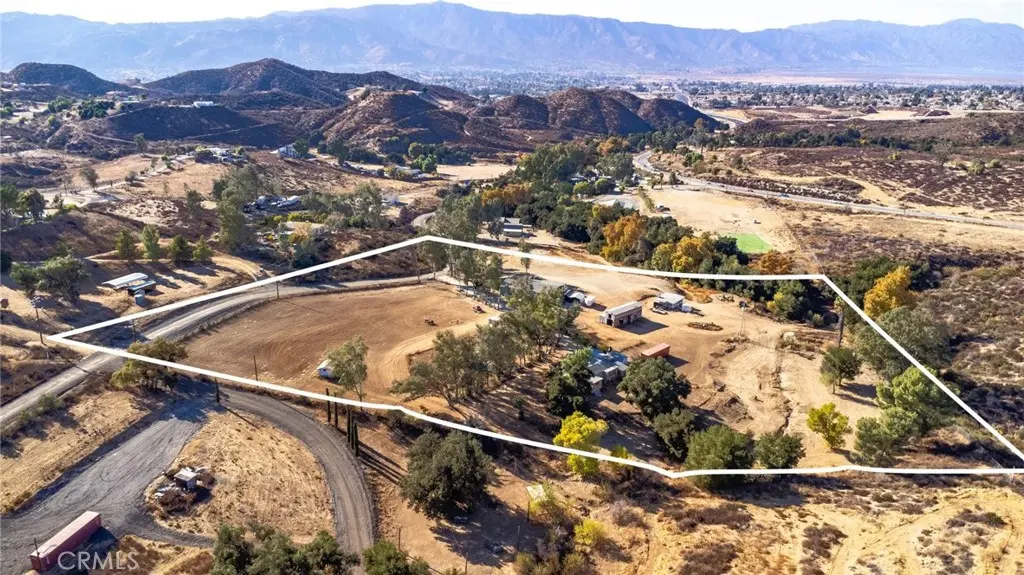 23700 Oak Circle Drive, Wildomar, CA — listing photo 1