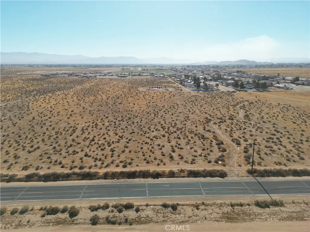 21025 Waalew Road, Apple Valley, CA — listing photo 1