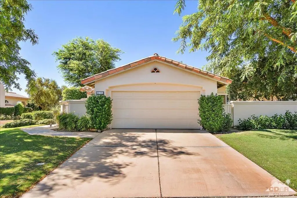 Residential Lease for rent at 48010 Via Vallarta, La Quinta, Riverside County, CA featuring 3 beds and 3 baths