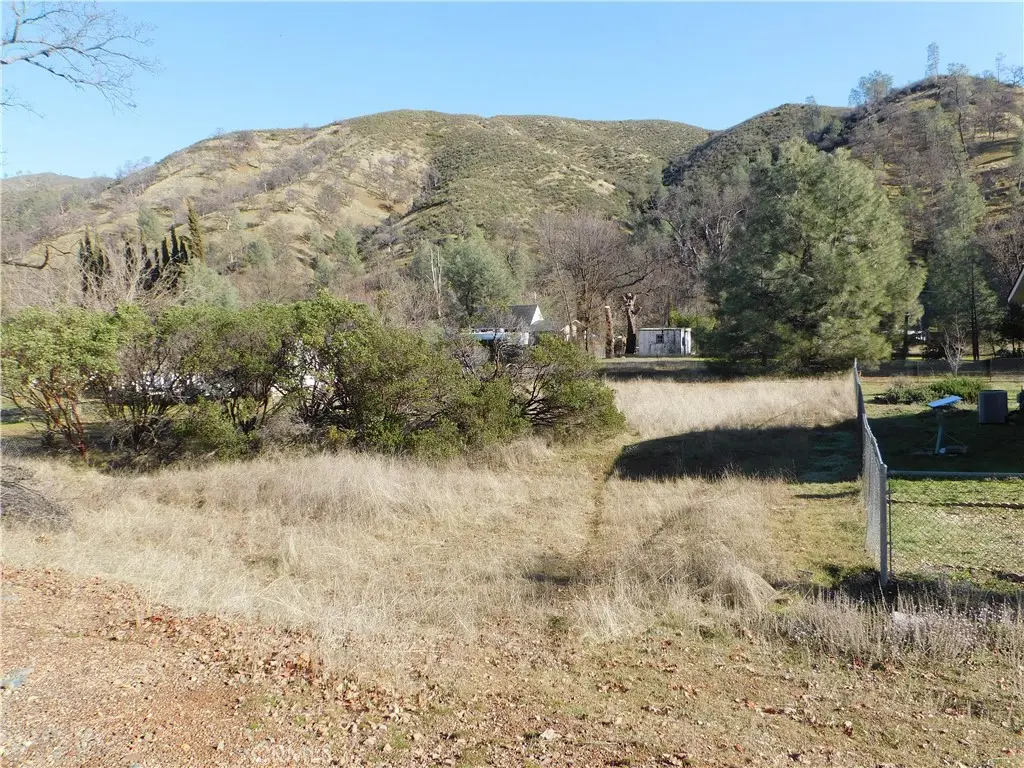 3660 Spring Valley Road, Clearlake Oaks, CA — listing photo 1