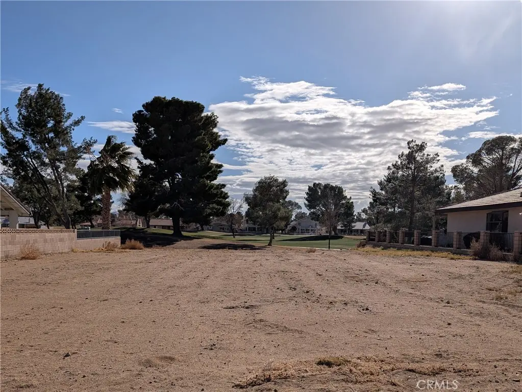 14907 Tournament Drive, Helendale, CA — listing photo 1