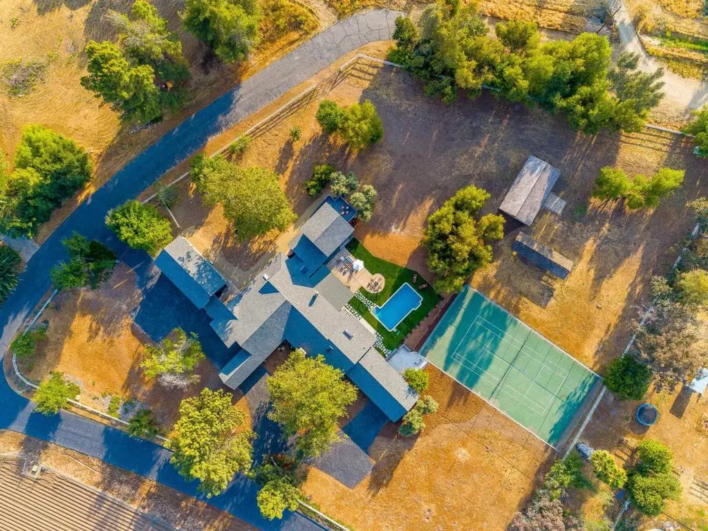 28114 Queensbridge Rd, Valley Center, CA — listing photo 1
