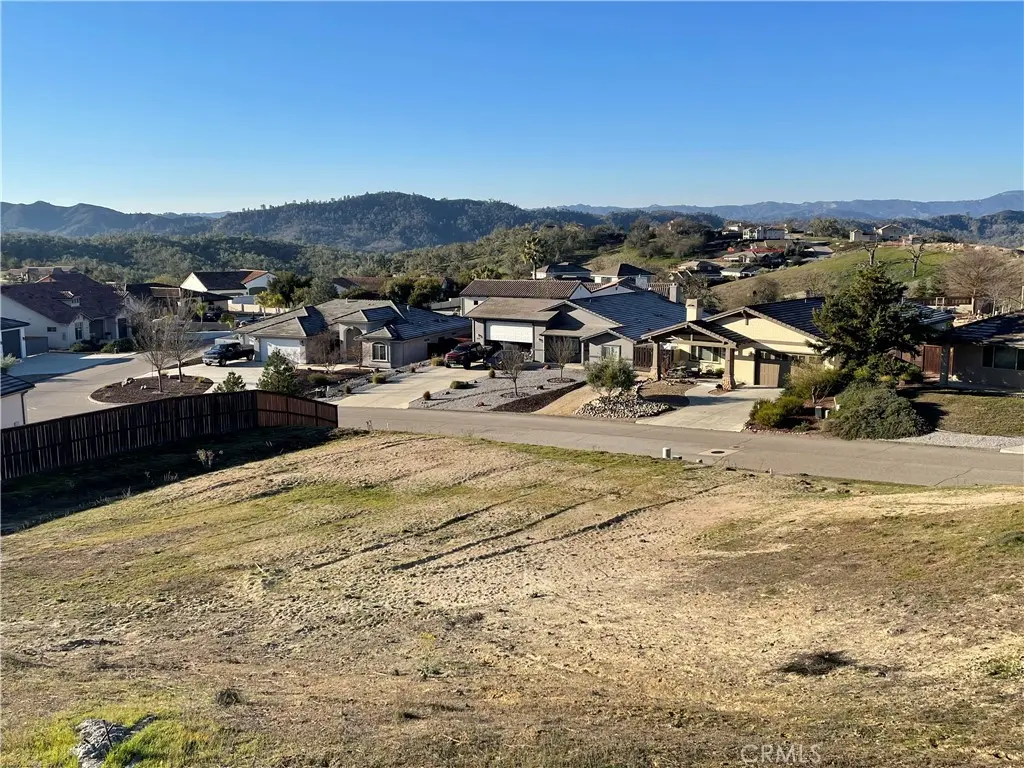 201 Catalina, Paso Robles, CA — listing photo 1