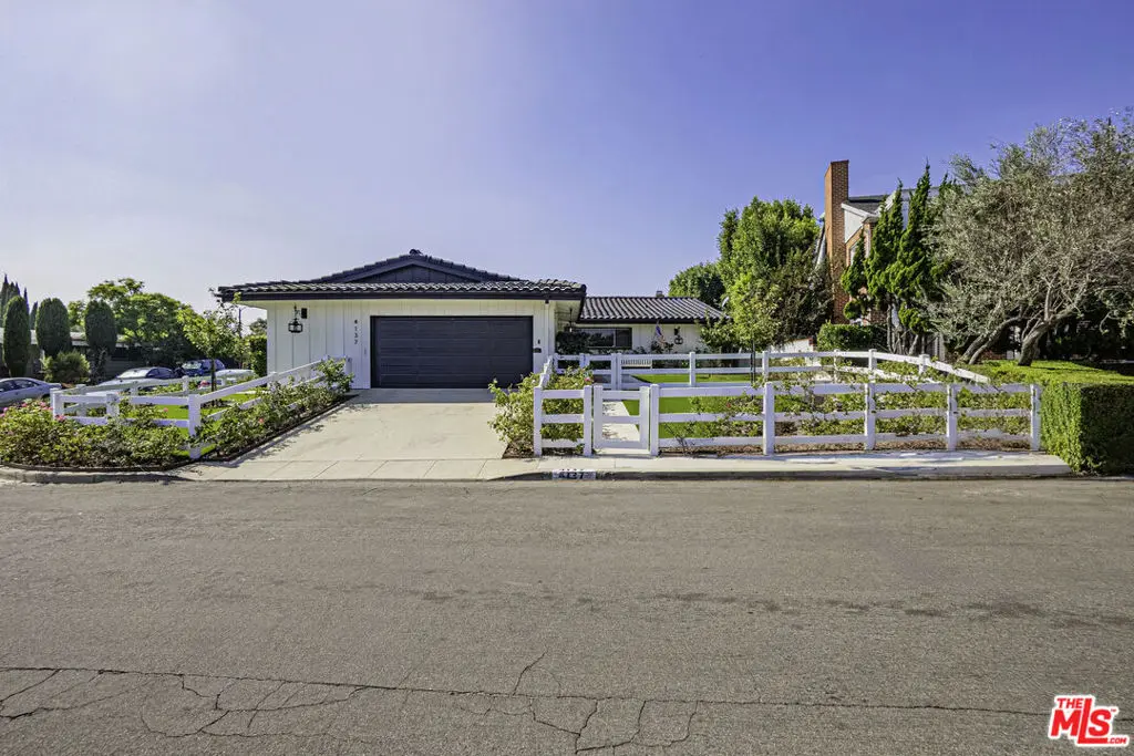 Single Family Residence for rent at 4137 Punta Alta Drive, Los Angeles, CA featuring 3 beds and 3 baths