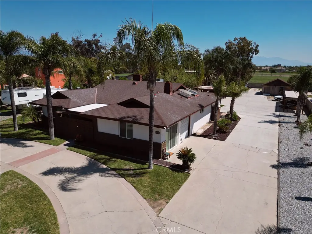 10881 Oleander Avenue, Fontana, CA — listing photo 1