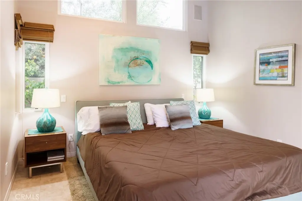 Residential Lease for rent at 1134 Abrigo Road, Palm Springs, Riverside County, CA featuring 5 beds and 4 baths