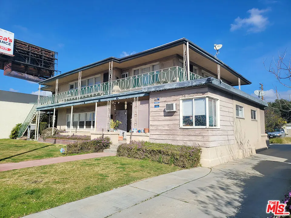 Residential Lease for rent at 3723 Huntington Drive 3729, Pasadena, Los Angeles County, CA and 1 bath