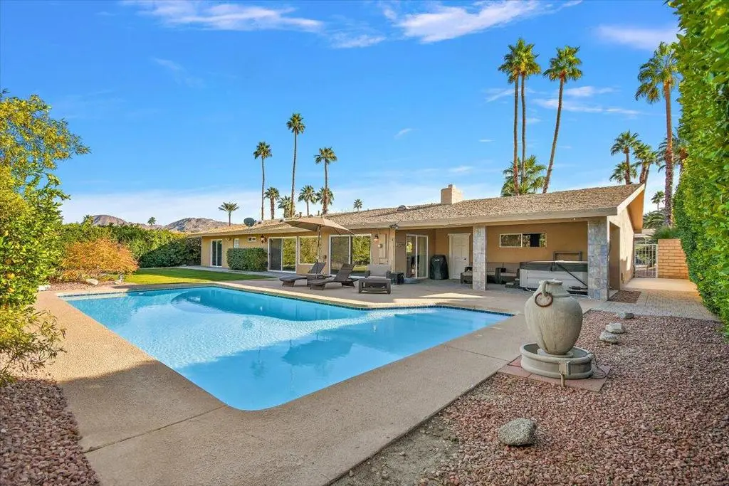 Residential Lease for rent at 72818 Skyward Way, Palm Desert, Riverside County, CA featuring 3 beds and 2 baths