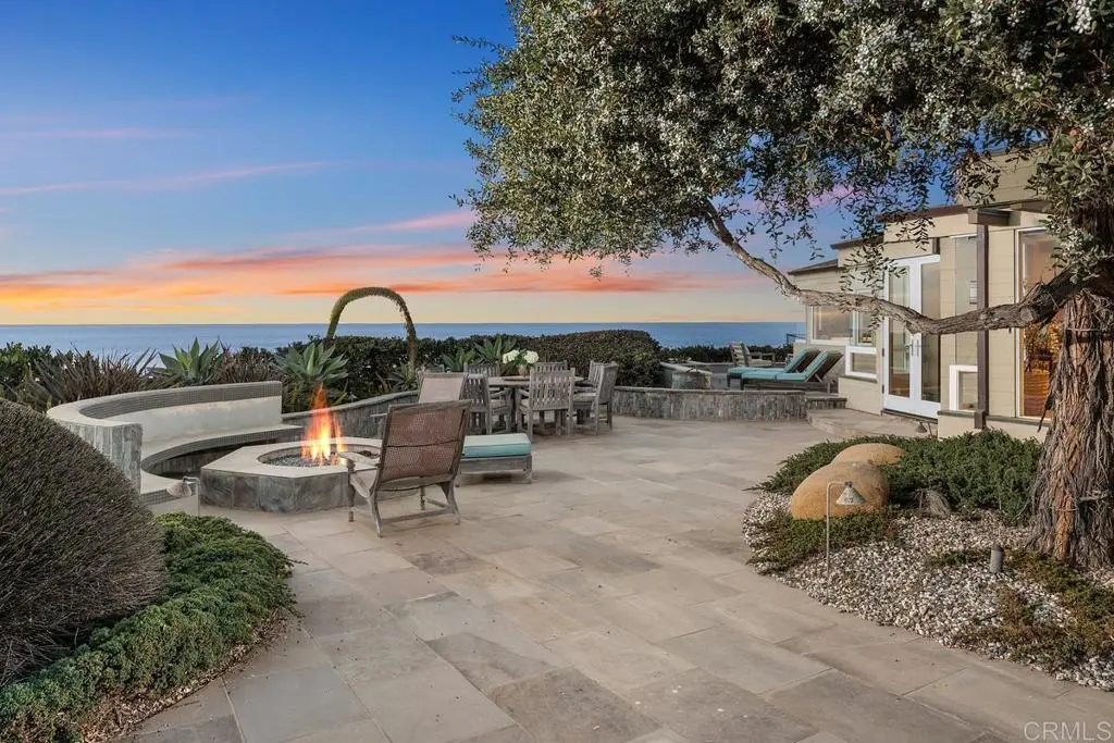 Single Family Residence for rent at 100 10th Street, Del Mar, CA featuring 4 beds and 4 baths