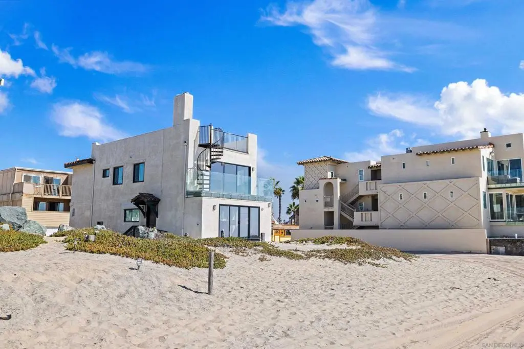 680 682 Ocean Ln, Imperial Beach, CA — listing photo 1