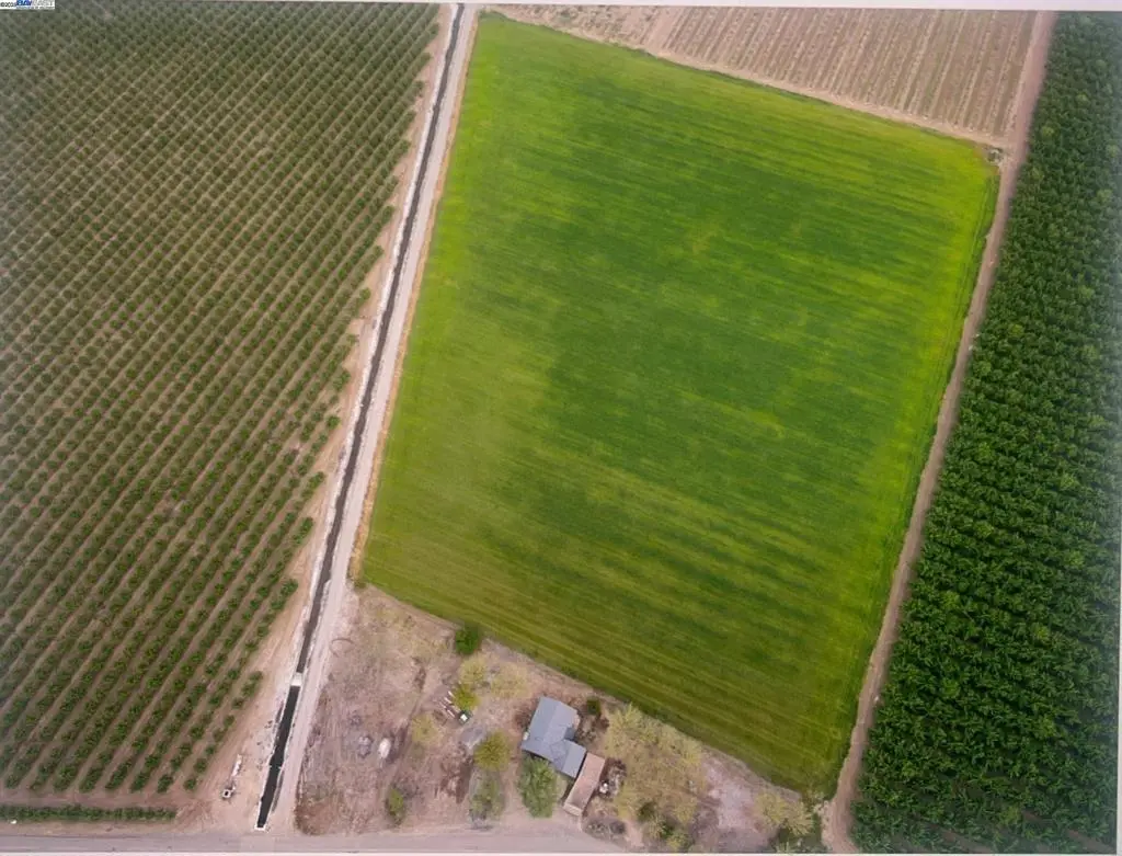 Single Family Residence for sale at 1290 Orange Ave, Patterson, CA featuring 3 beds and 2 baths