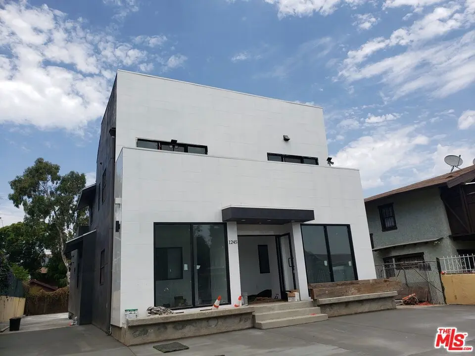 Residential Income for sale at 1245 Crenshaw Boulevard, Los Angeles, CA featuring 6 beds and 4 baths