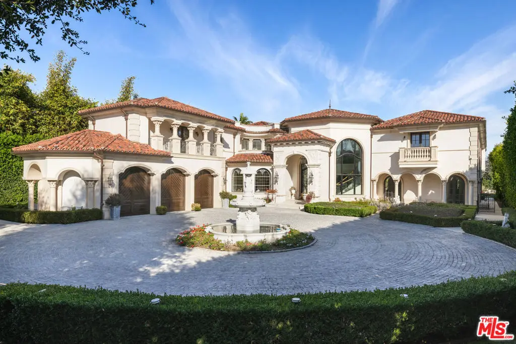 Residential Lease for rent at 274 N Tigertail Road, Los Angeles, Los Angeles County, CA featuring 6 beds and 9 baths