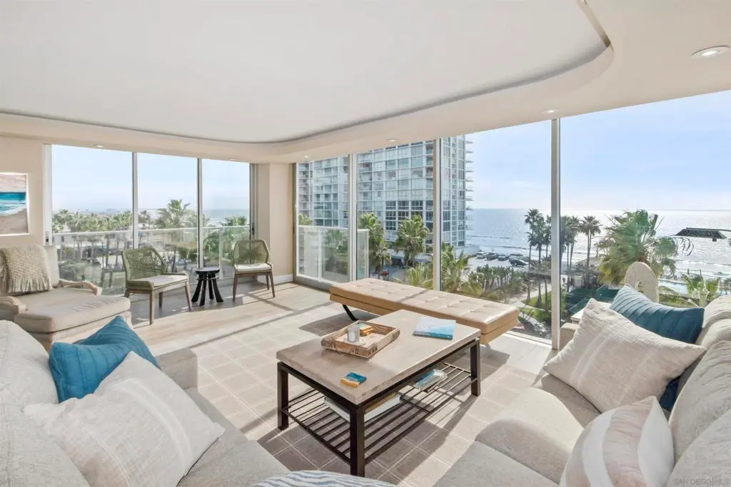 Single Family Residence for rent at 1810 Avenida Del Mundo 508, Coronado, CA featuring 3 beds and 2 baths