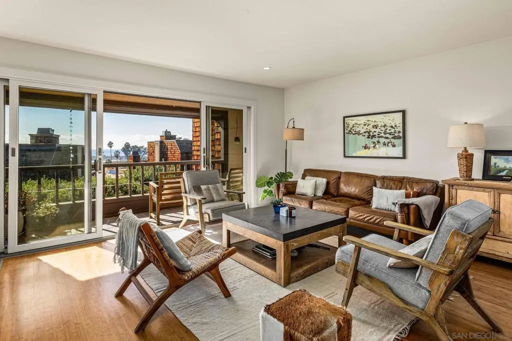 Townhouse for rent at 12933 Caminito Del Canto, Del Mar, CA featuring 3 beds and 3 baths