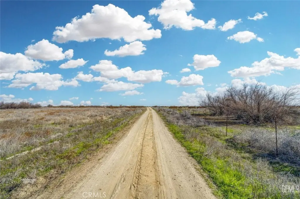 11484 Corcoran Road, Wasco, CA — listing photo 1