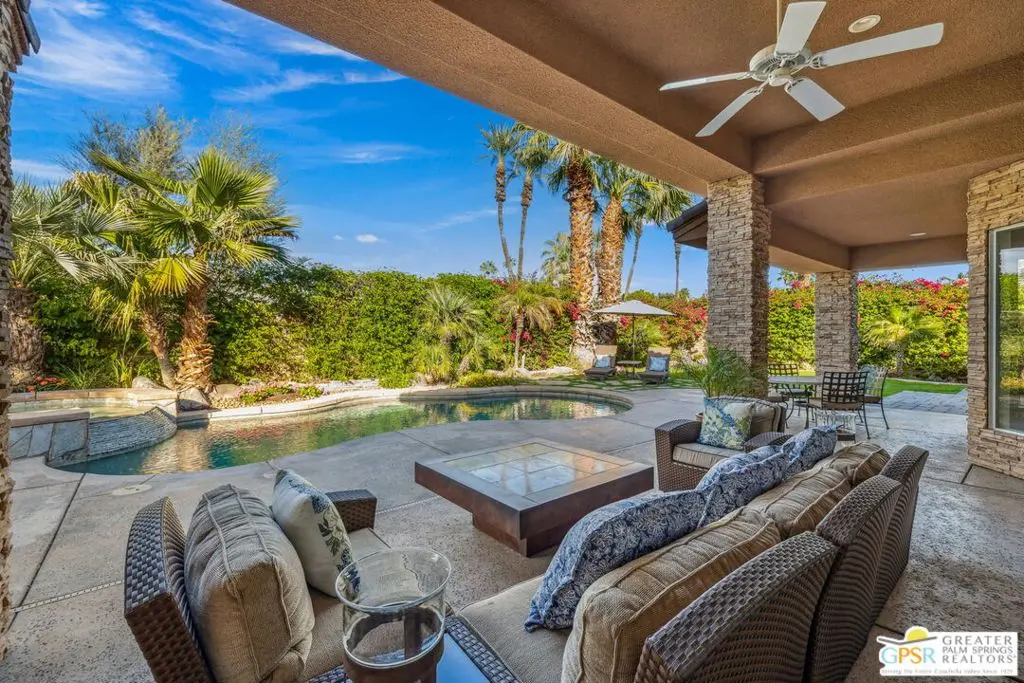 Single Family Residence for rent at 2 Varsity Circle, Rancho Mirage, CA featuring 5 beds and 6 baths