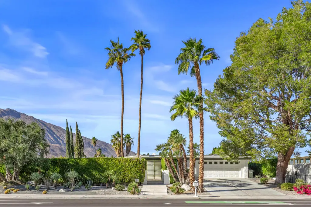 Residential Lease for rent at 1350 E Murray Canyon Drive, Palm Springs, Riverside County, CA featuring 4 beds and 5 baths
