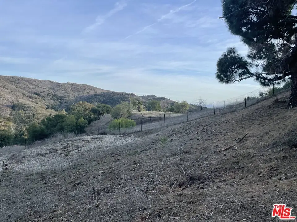 2807 Foose, Malibu, CA — listing photo 1