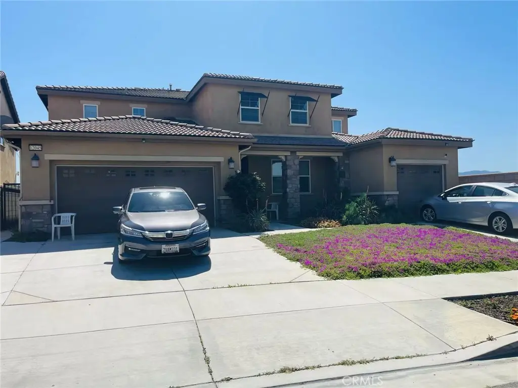 Residential Lease for rent at 12045 unit 5 tributary way, Jurupa Valley, Riverside County, CA featuring 1 bed and 1 bath