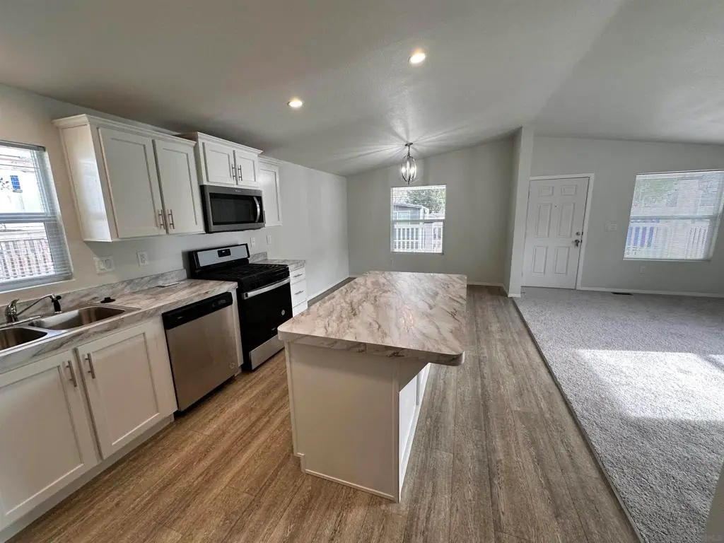 22899 Byron Rd 29, Crestline, CA — listing photo 1
