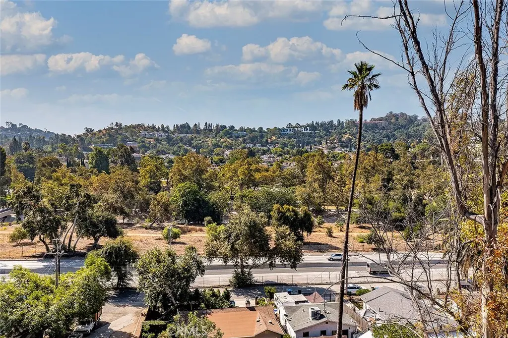 300 S Avenue 58, Highland Park, CA — listing photo 1