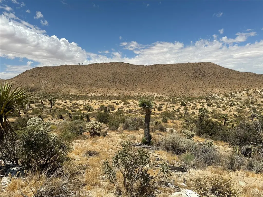 2468 Prescott Ave, Yucca Valley, CA — listing photo 1