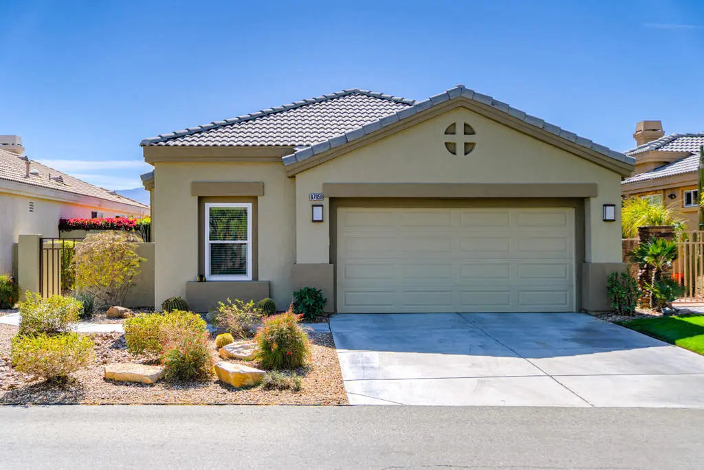 Residential Lease for rent at 67659 S Natoma Drive, Cathedral City, Riverside County, CA featuring 2 beds and 3 baths