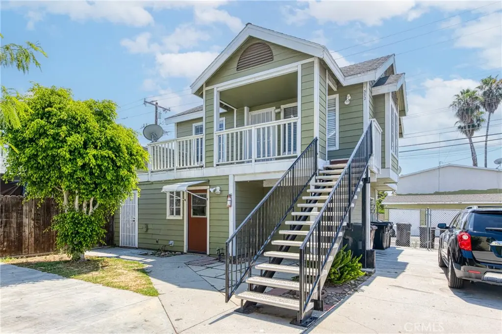 Apartment for rent at 320 W Truslow Avenue D, Fullerton, CA featuring 1 bed and 1 bath