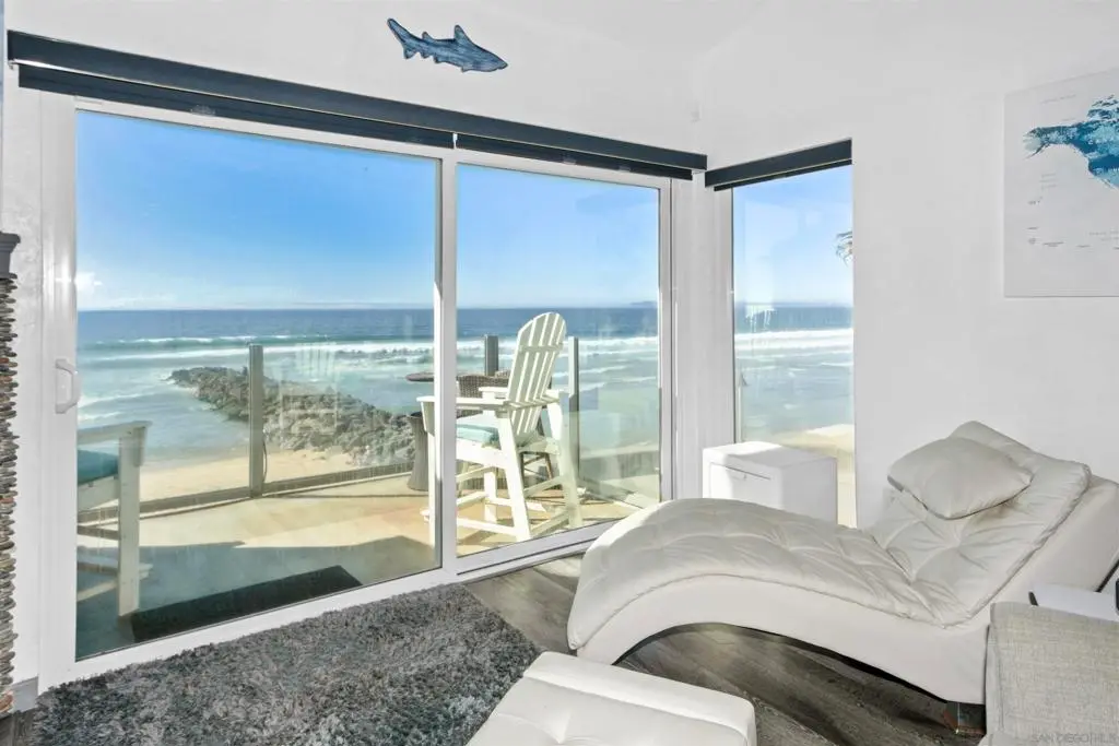 Single Family Residence for rent at 706 Ocean Ln, Imperial Beach, CA featuring 2 beds and 2 baths