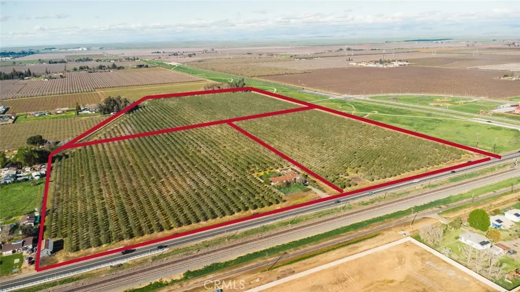 Single Family Residence for sale at 3370 E State Highway 140, Merced, CA featuring 2 beds and 2 baths
