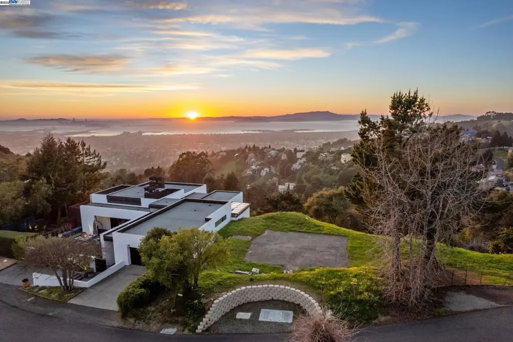 7041 DEVON WAY, Berkeley, CA — listing photo 1